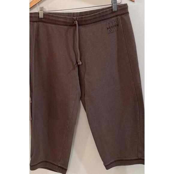 DKNY Active Women's Capri Pants - Cozy and Stylish - Size Medium - Picture 1 of 5